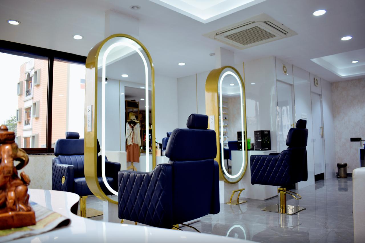 Salon gallery image